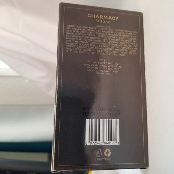 Charmacy Milano - CMC Eyeshadow 12 Color Palette - Picture 2 of 11